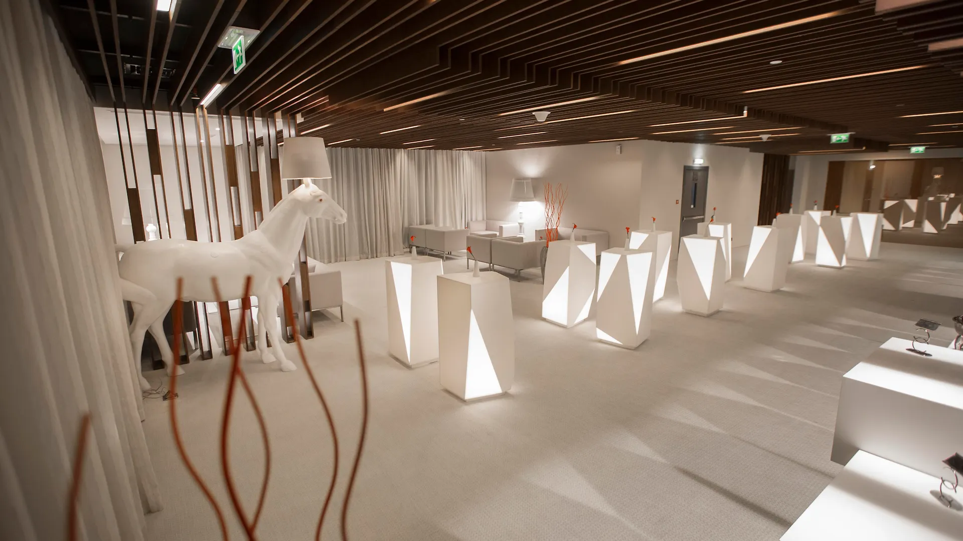 The Act Hotel Schardscha 5*,  Vereinigte Arabische Emirate