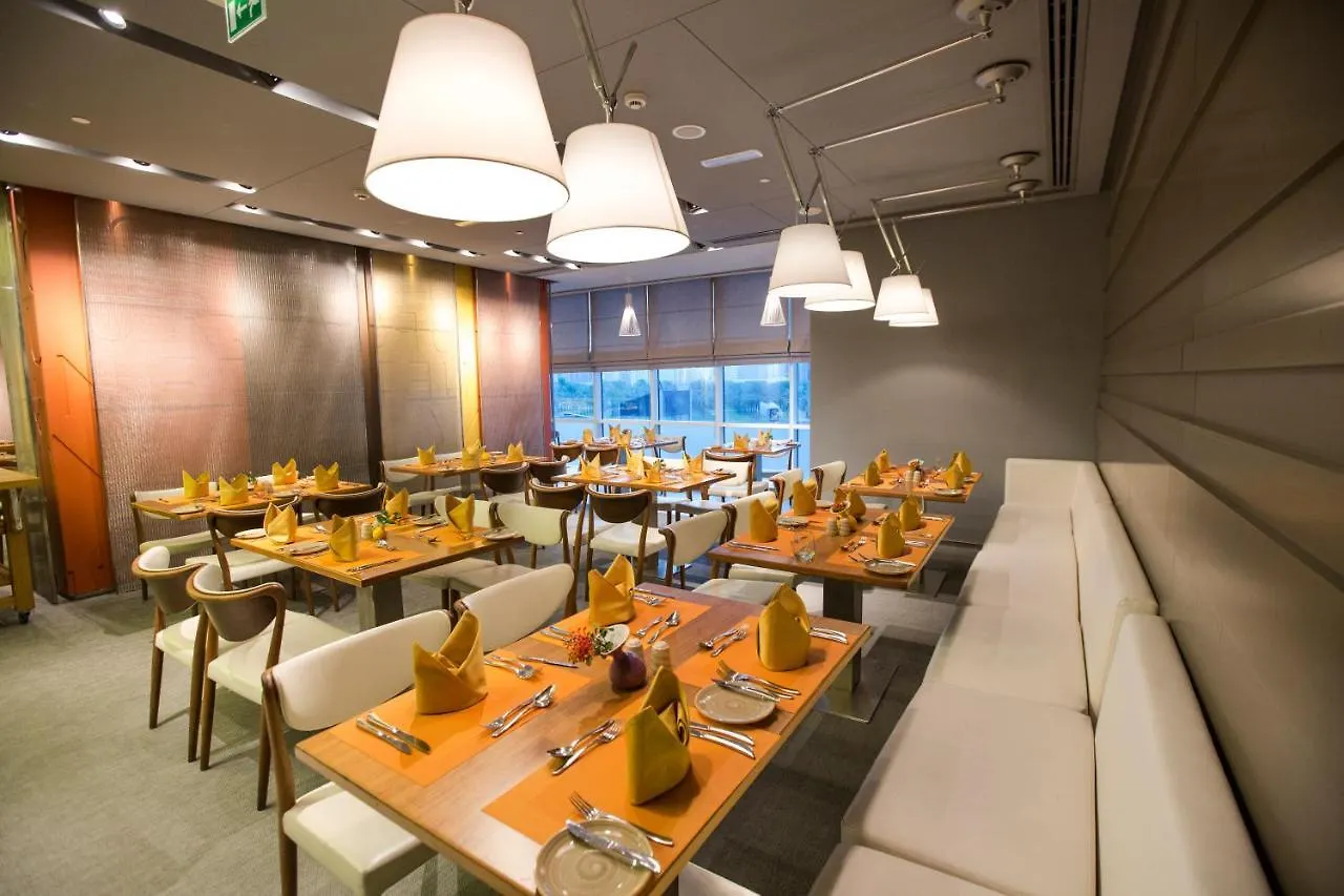The Act Hotel שארג'ה